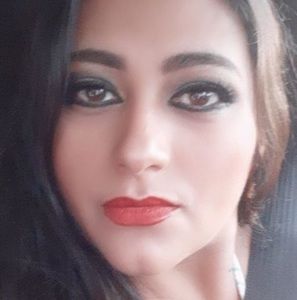 Meet your Posher, Adriana